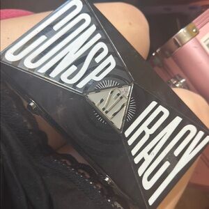 Jeffree star Conspiracy palette